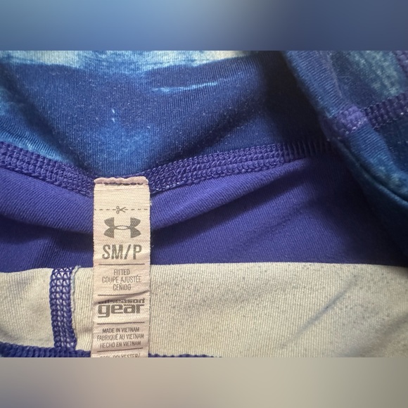 Under Armour workout crop pants, size small - Picture 4 of 4